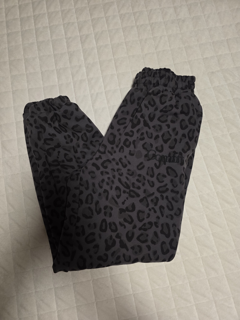 Comfrt Leopard Print Jogger Pants
